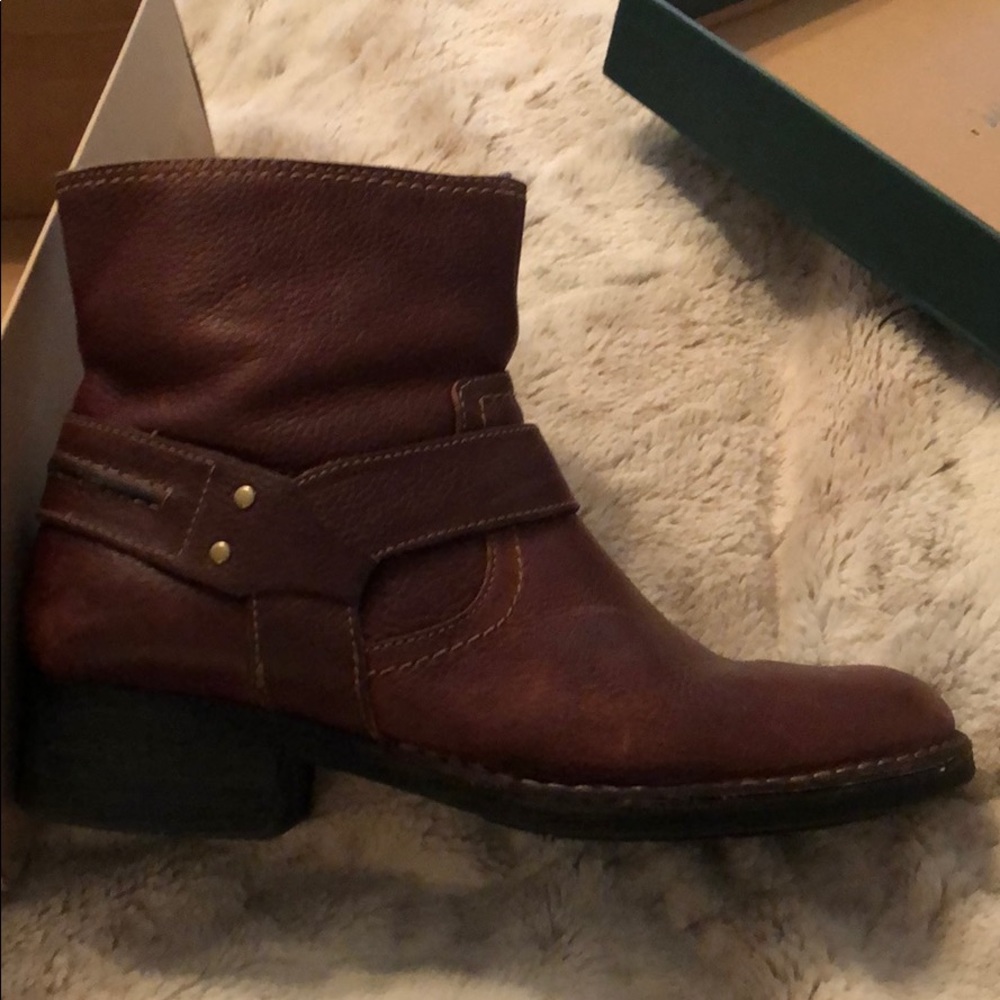 Clarks booties